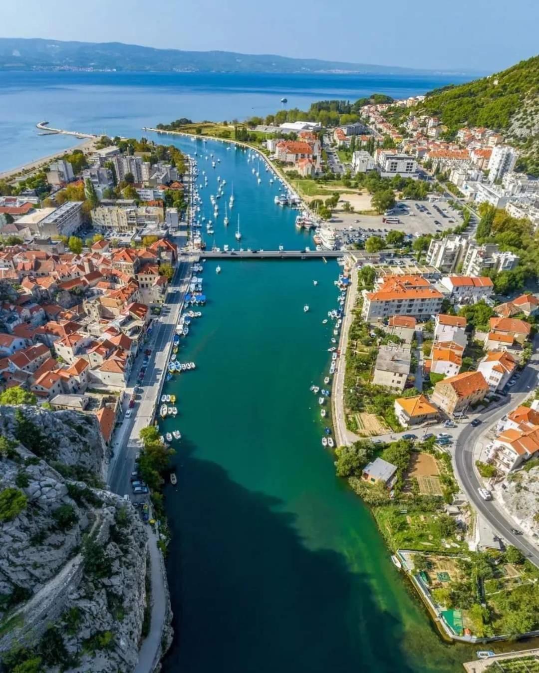 Family Apartment Noel - Omiš Eksteriør bilde